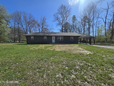 Exterior - 1941 W 3rd Ave, Oneida, TN 37841 photo 4 of 6