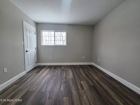 Bedroom - 1941 W 3rd Ave, Oneida, TN 37841 photo 7 of 8