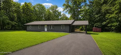 Exterior - 1941 W 3rd Ave, Oneida, TN 37841 photo 2 of 5
