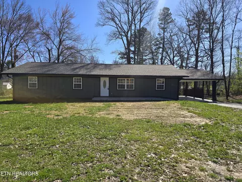 Exterior - 1941 W 3rd Ave, Oneida, TN 37841 photo 3 of 6