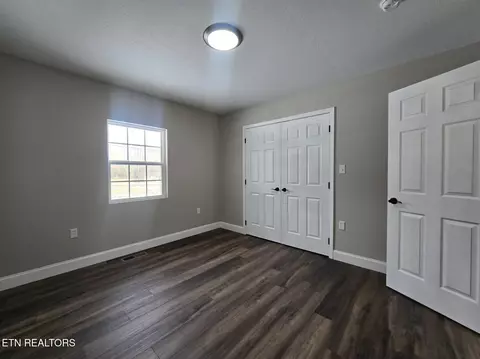 Bedroom - 1941 W 3rd Ave, Oneida, TN 37841 photo 1 of 8