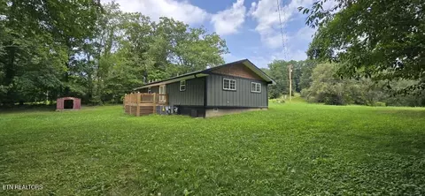 Exterior - 1941 W 3rd Ave, Oneida, TN 37841 photo 5 of 5