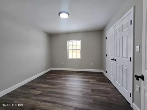 Bedroom - 1941 W 3rd Ave, Oneida, TN 37841 photo 2 of 8