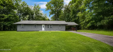 Exterior - 1941 W 3rd Ave, Oneida, TN 37841 photo 1 of 5