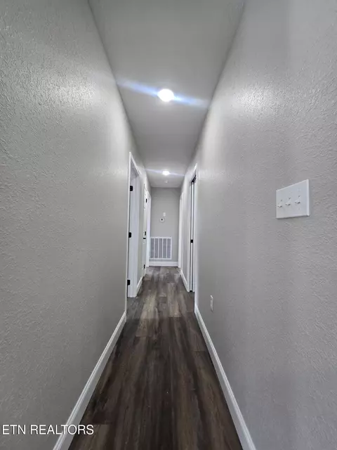 Entry Way - 1941 W 3rd Ave, Oneida, TN 37841 photo 1 of 1