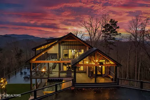 3382 Flintlock Ln, Sevierville, TN 37862