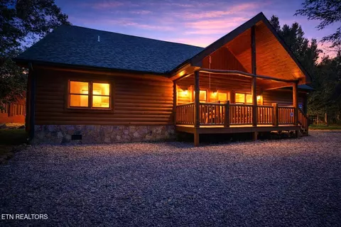 220 Amet Way, Cosby, TN 37722