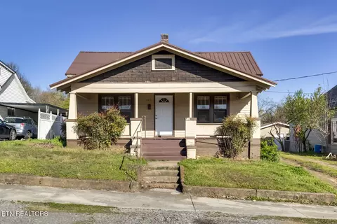 403 W 5th Ave, Lenoir City, TN 37771