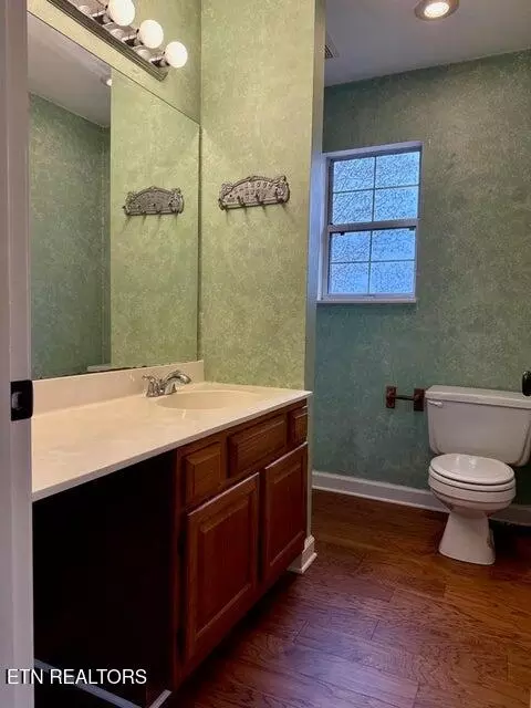 Bath - 2107 Windy Cove Ln, Talbott, TN 37877 photo 1 of 1