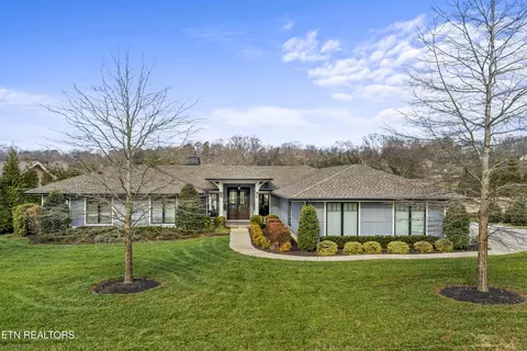 12113 S Fox Den Dr, Knoxville, TN 37934