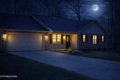 161 Albemarle Ln, Crossville, TN 38558