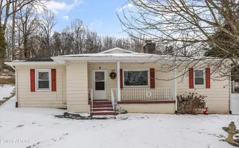 359 E Wolf Valley Rd, Heiskell, TN 37754