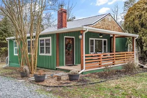 6829 Pine Grove Rd, Knoxville, TN 37914