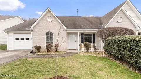 10016 Bellflower Way, Knoxville, TN 37932