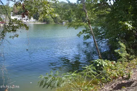 1758 N Wilkerson Rd, Knoxville, TN 37922