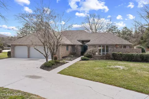 452 Mariner Point Dr, Clinton, TN 37716