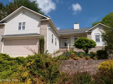 357 Snead Dr, Crossville, TN 38558