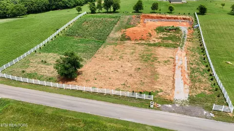 925 Holston Shores Dr, Rutledge, TN 37861