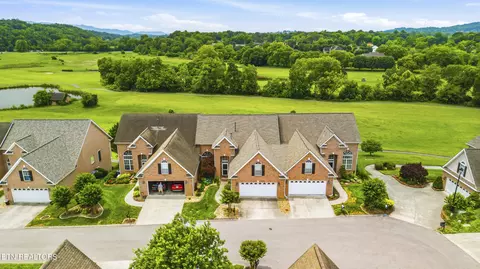 1139 Creekside Village Way, Seymour, TN 37865