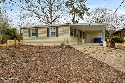 111 Goucher Cir, Oak Ridge, TN 37830