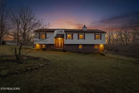 36 Creekway Dr, Crossville, TN 38555