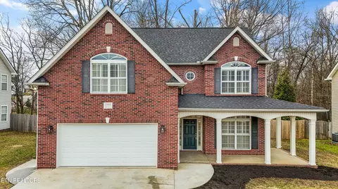 10822 Gable Run Dr, Knoxville, TN 37931