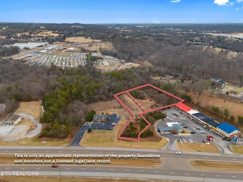 1112 Tennessee 92, Dandridge, TN 37725