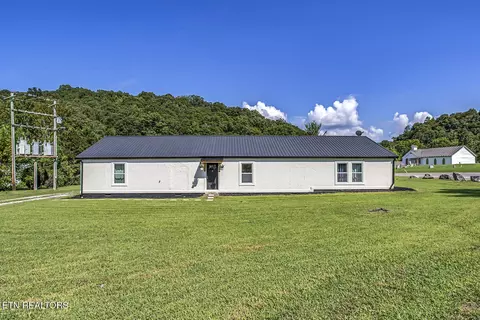 1501 Loudon Hwy, Philadelphia, TN 37846