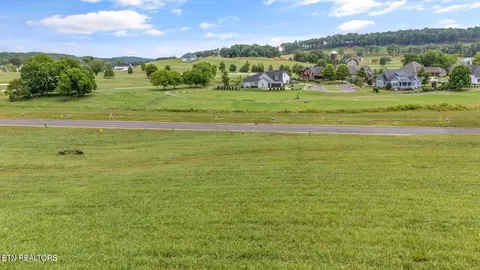 2817 Chestnut Ln, Loudon, TN 37774