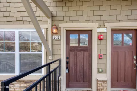 3918 Cherokee Woods Way #202, Knoxville, TN 37920