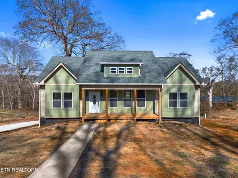 869 N Outer Dr, Morristown, TN 37814