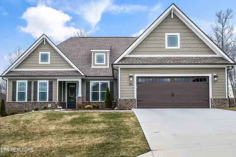 259 Bittersweet Ln, Lenoir City, TN 37771