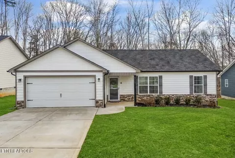 3337 Townsend Park Ln, Powell, TN 37849