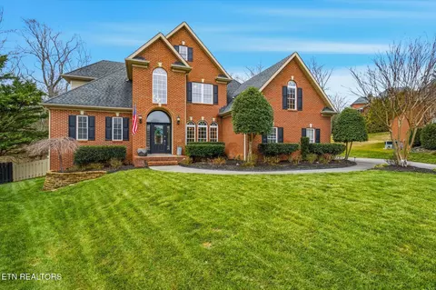 9728 Valley Woods Ln, Knoxville, TN 37922