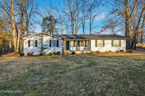 705 Ike Ln, Knoxville, TN 37918