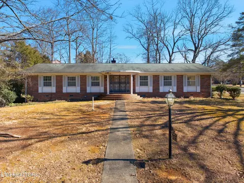 823 Oakland Dr, Athens, TN 37303
