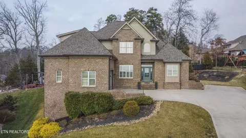 10315 Avery Springs Ln, Knoxville, TN 37922