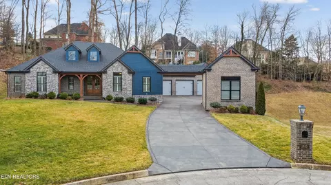 1415 Lismore Ln, Knoxville, TN 37922