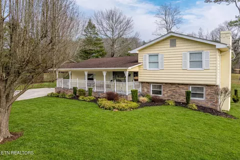 143 Shady Rd, Oliver Springs, TN 37840
