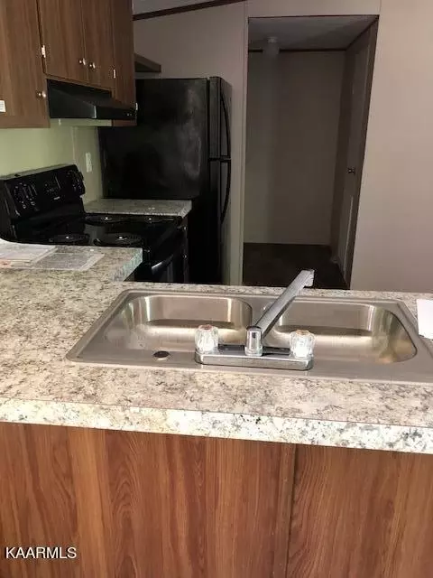 Kitchen - 9513 Diggs Gap Rd, Heiskell, TN 37754 photo 1 of 2