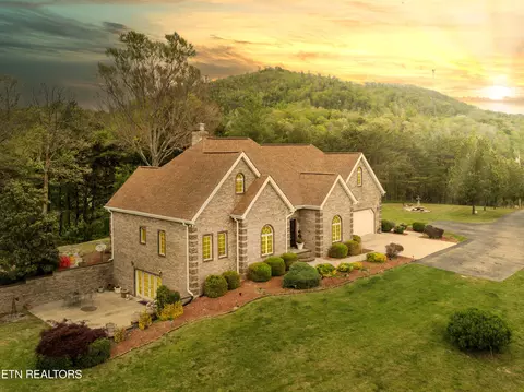300 Lowe Rd, Huntsville, TN 37756