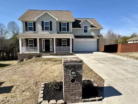 1037 Ruscello Dr, Maryville, TN 37801