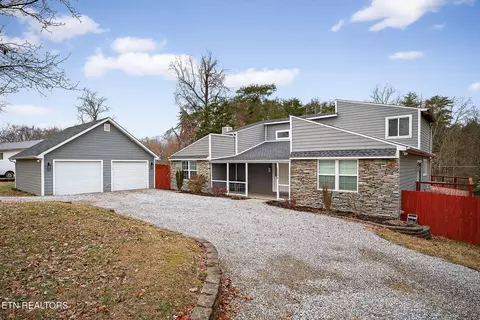 5036 Village Rd, Cookeville, TN 38506