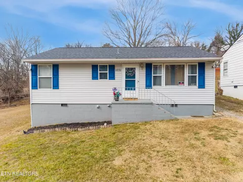 1031 Groner Dr, Knoxville, TN 37915