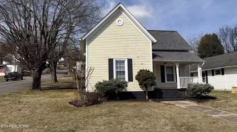 521 W 1st Ave, Lenoir City, TN 37771