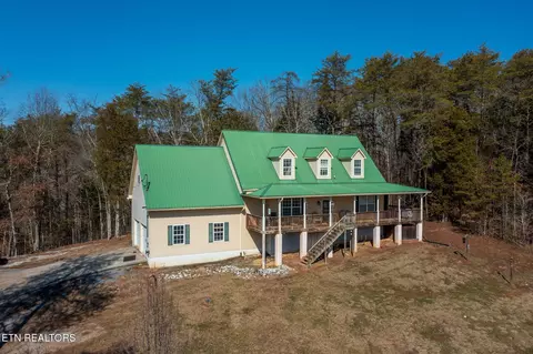 2117 Smith School Rd, Strawberry Plains, TN 37871