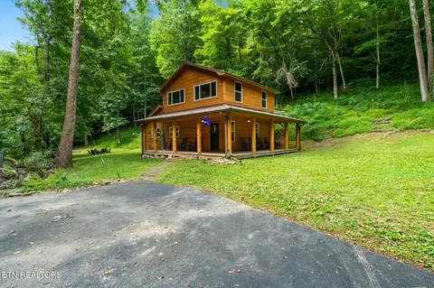 3616 Henry Town Rd, Sevierville, TN 37876