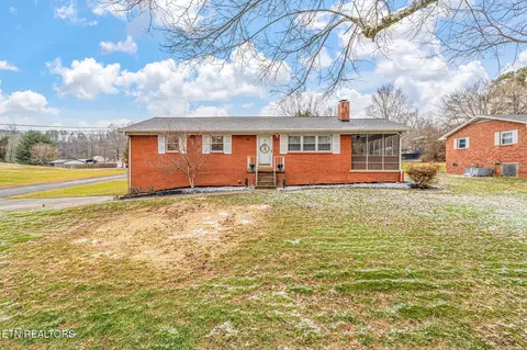 1033 Lancewood Dr, Knoxville, TN 37920