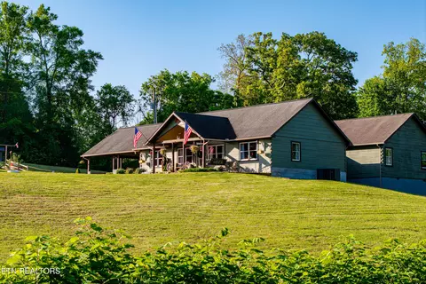 818 Highway 360, Vonore, TN 37885