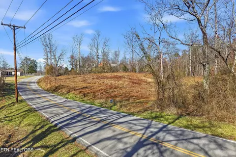 3110 Miser School Rd, Friendsville, TN 37737